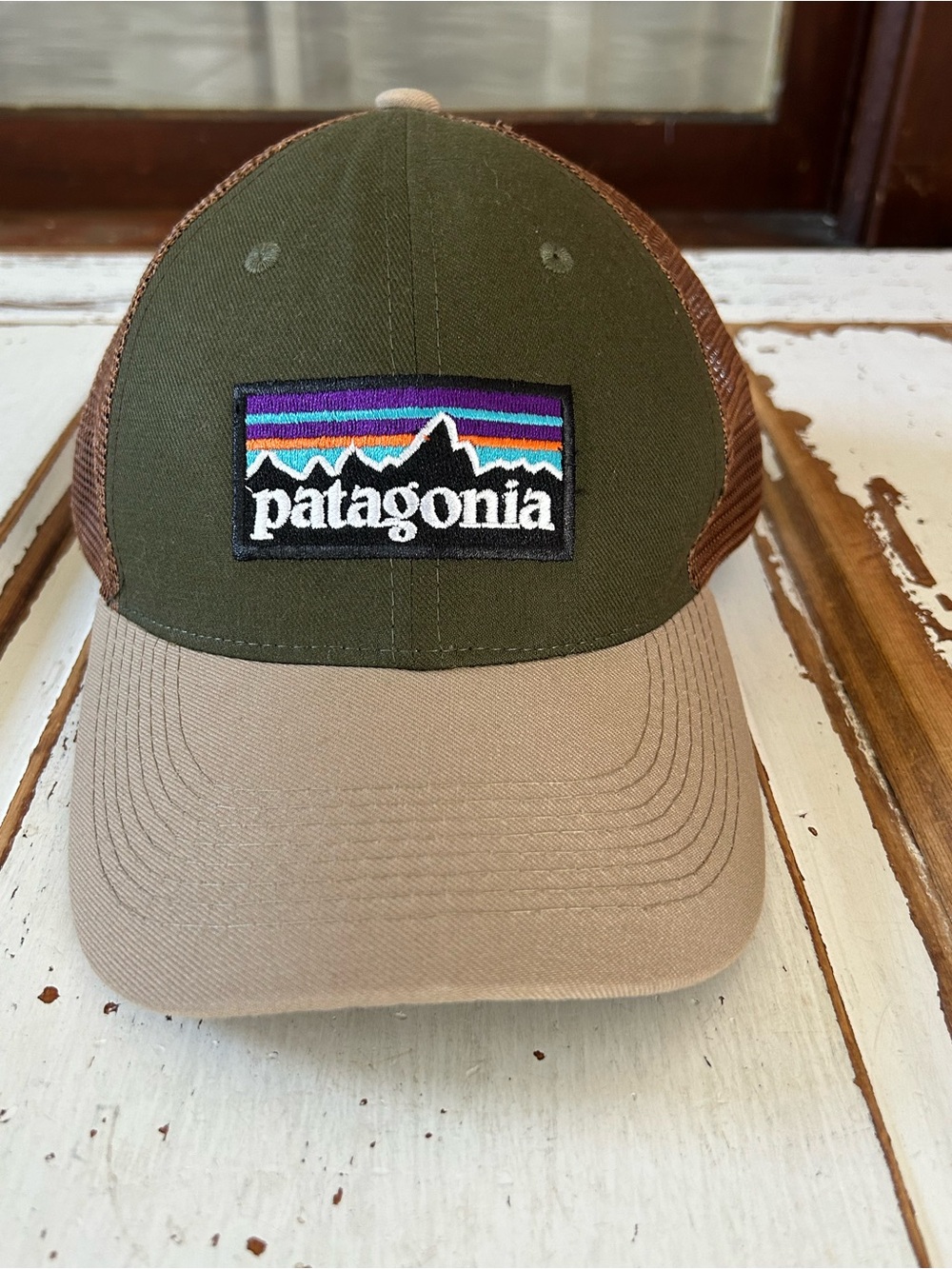 Patagonia P-6 Logo Trucker Hat Brown Mesh Adult Snapback